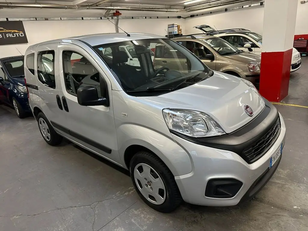 Photo 1 : Fiat Qubo 2018 Essence