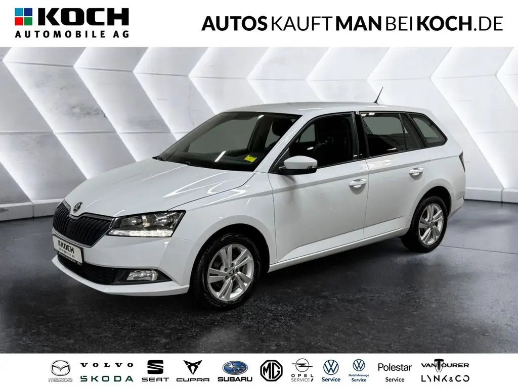 Photo 1 : Skoda Fabia 2021 Petrol