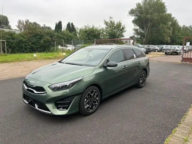 Photo 1 : Kia Ceed 2024 Petrol