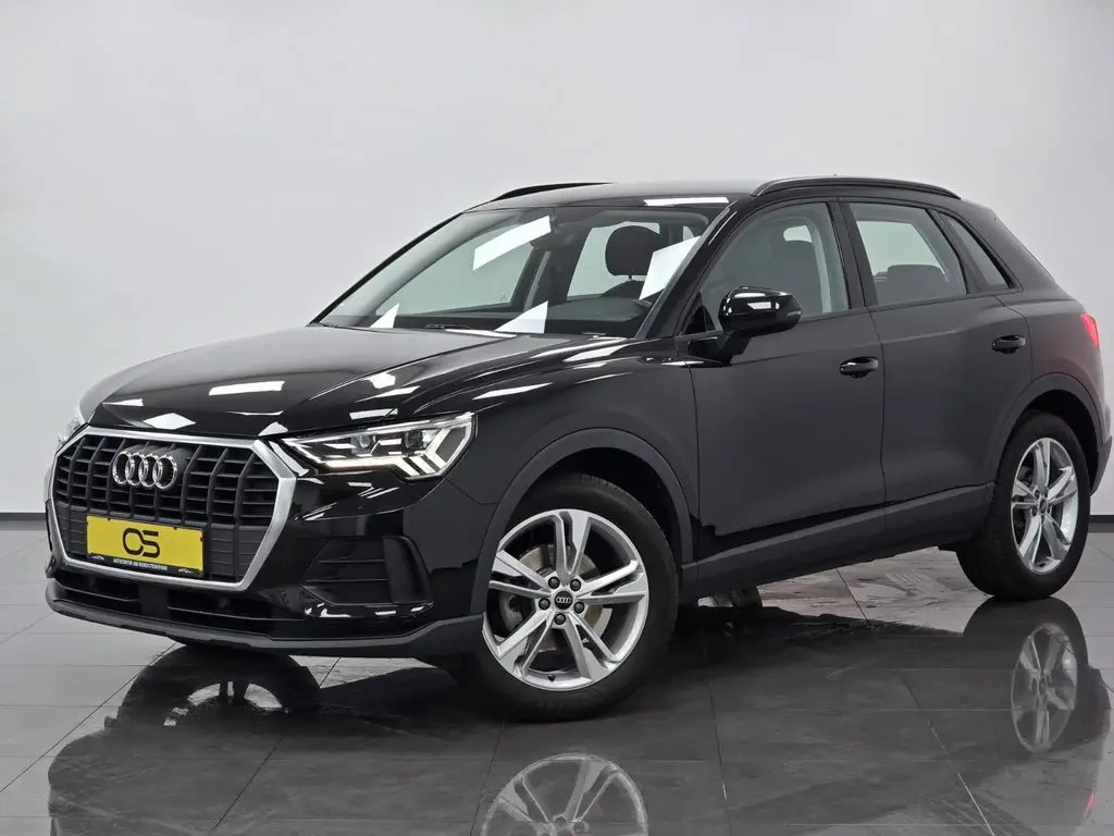 Photo 1 : Audi Q3 2019 Petrol