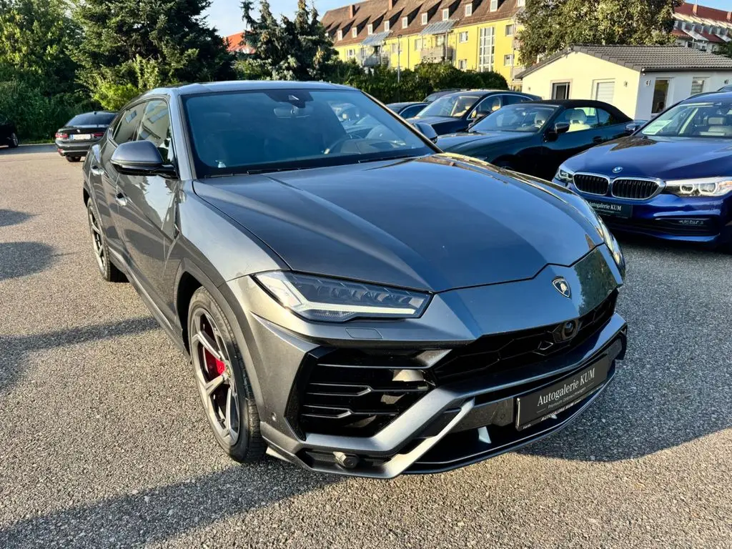 Photo 1 : Lamborghini Urus 2020 Petrol