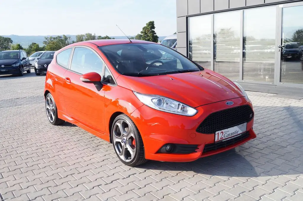 Photo 1 : Ford Fiesta 2015 Petrol