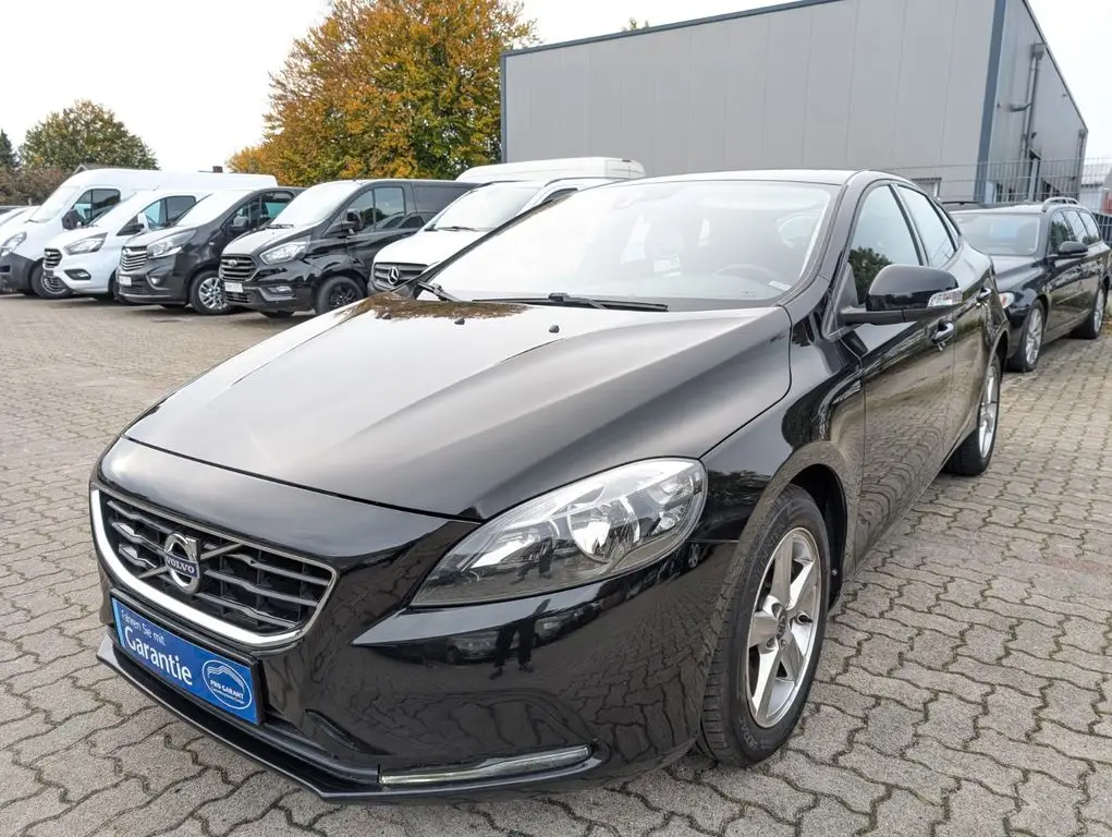 Photo 1 : Volvo V40 2016 Diesel