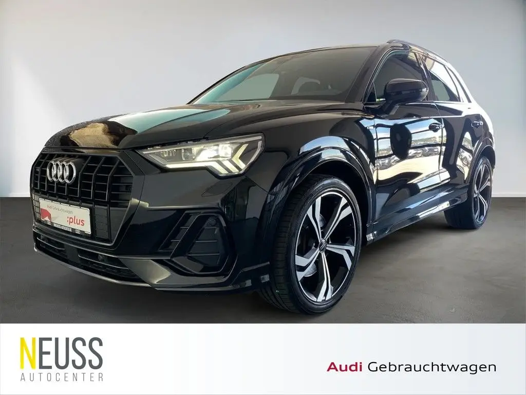 Photo 1 : Audi Q3 2019 Petrol