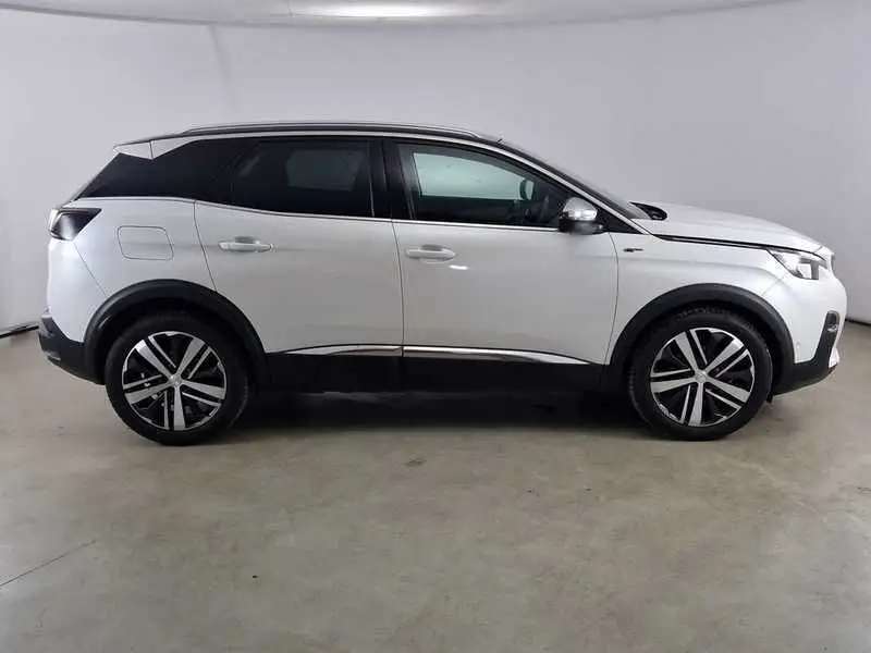 Photo 1 : Peugeot 3008 2019 Diesel