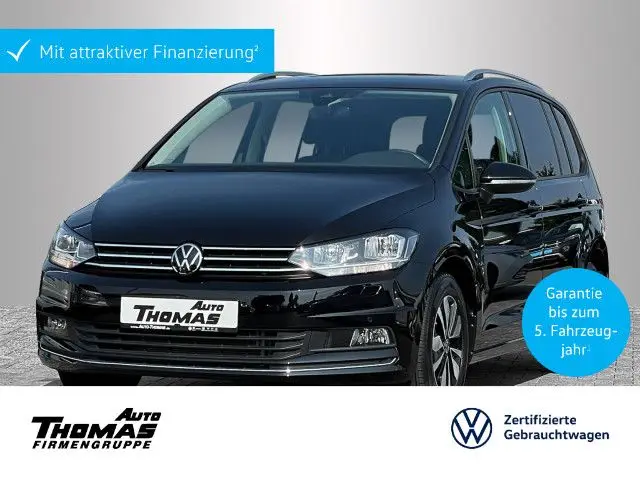 Photo 1 : Volkswagen Touran 2023 Essence