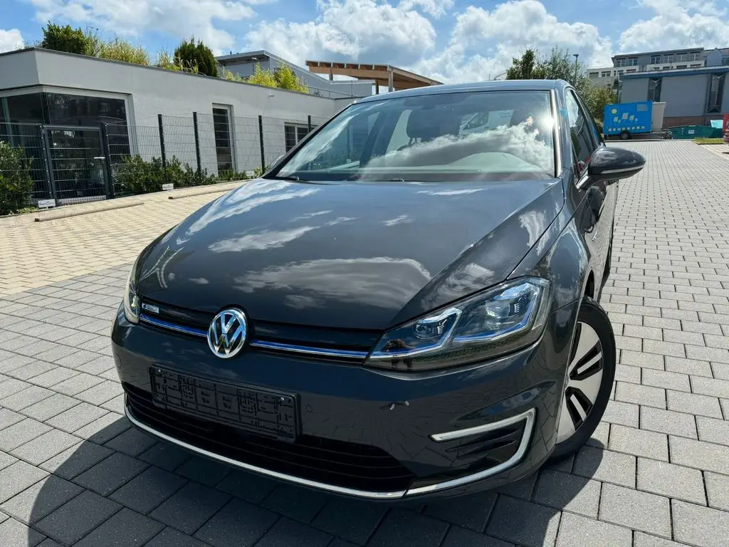 Photo 1 : Volkswagen Golf 2021 Non renseigné