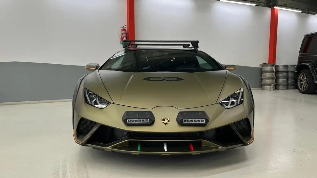 Photo 1 : Lamborghini Huracan 2024 Petrol