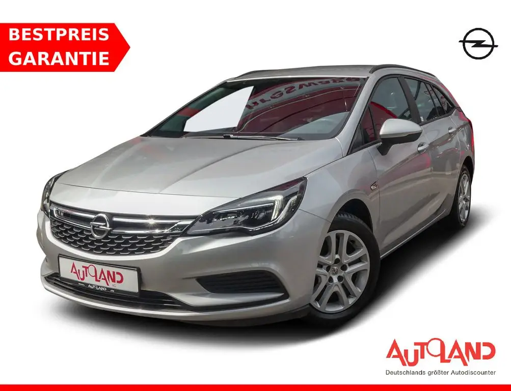 Photo 1 : Opel Astra 2018 Petrol