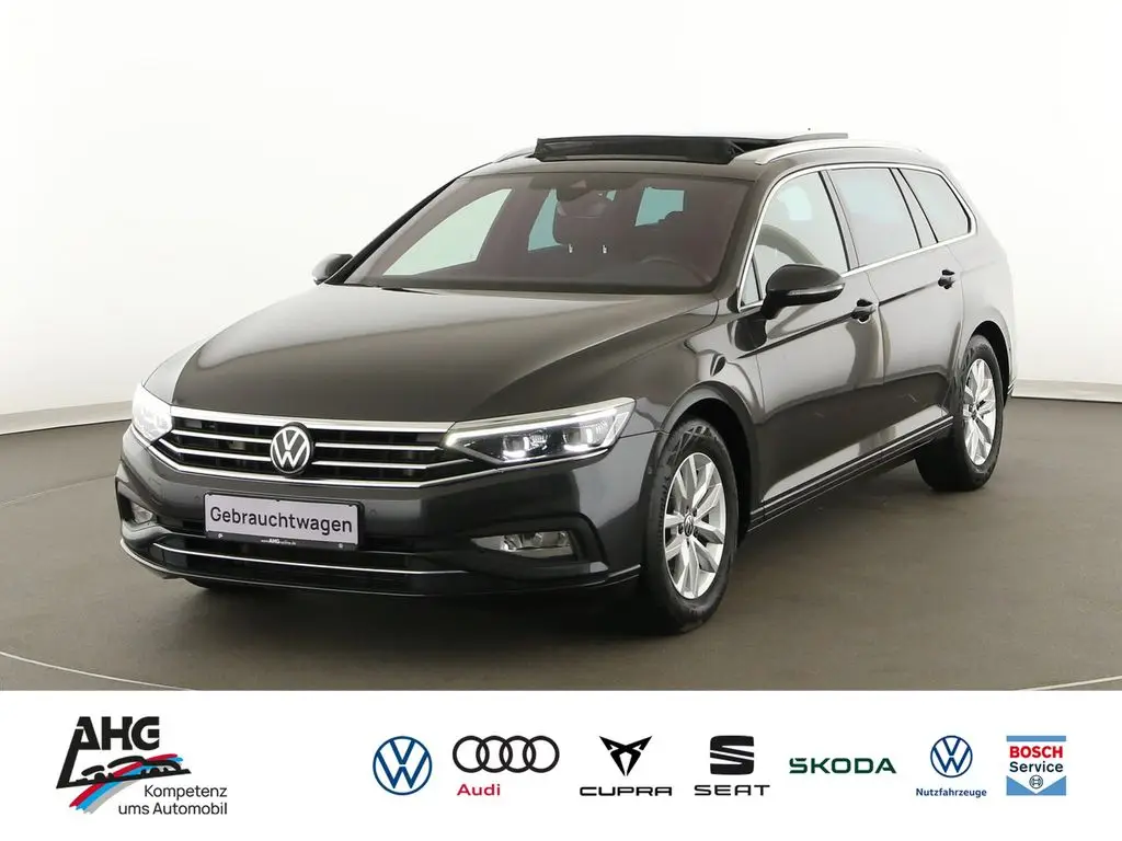 Photo 1 : Volkswagen Passat 2021 Petrol