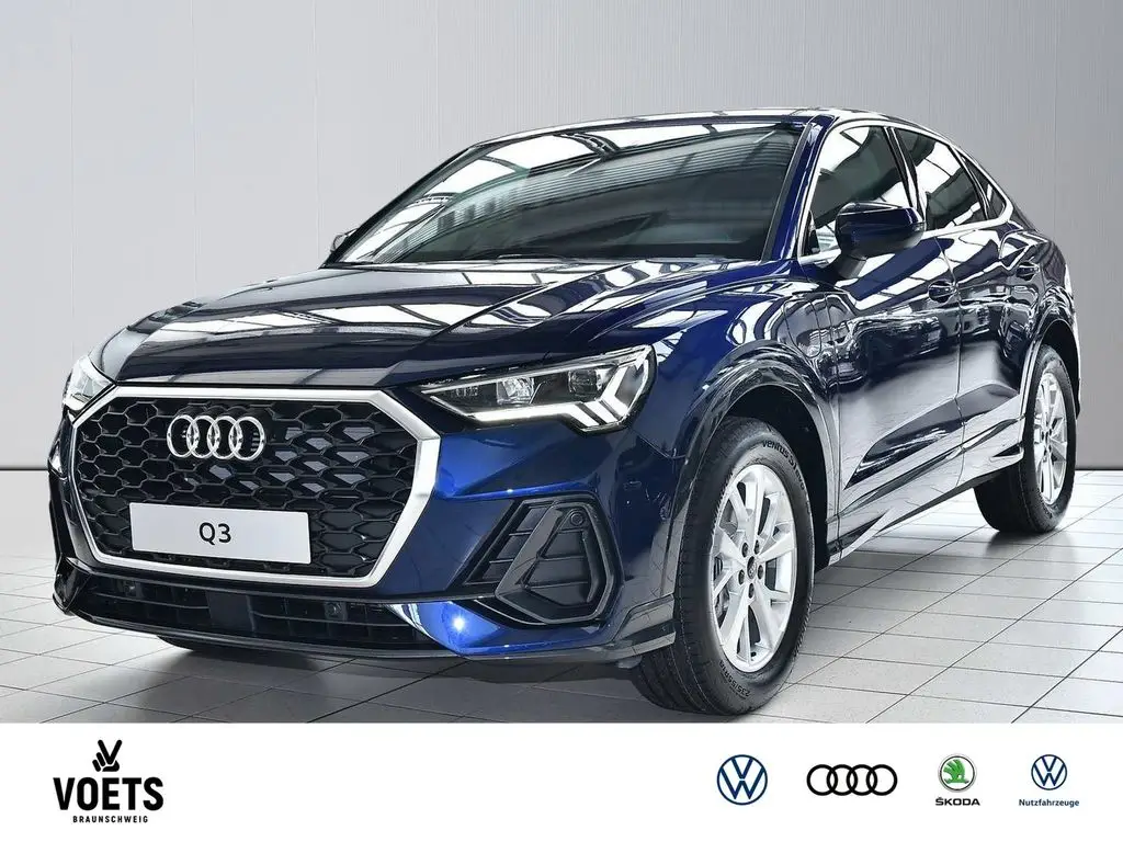 Photo 1 : Audi Q3 2023 Hybrid