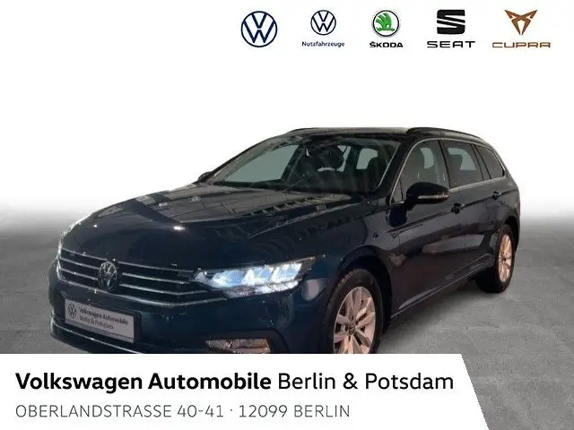 Photo 1 : Volkswagen Passat 2023 Petrol