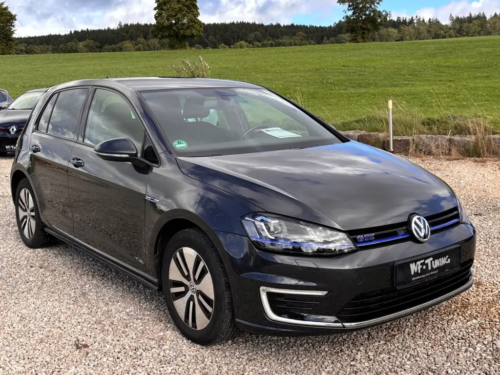 Photo 1 : Volkswagen Golf 2016 Hybrid