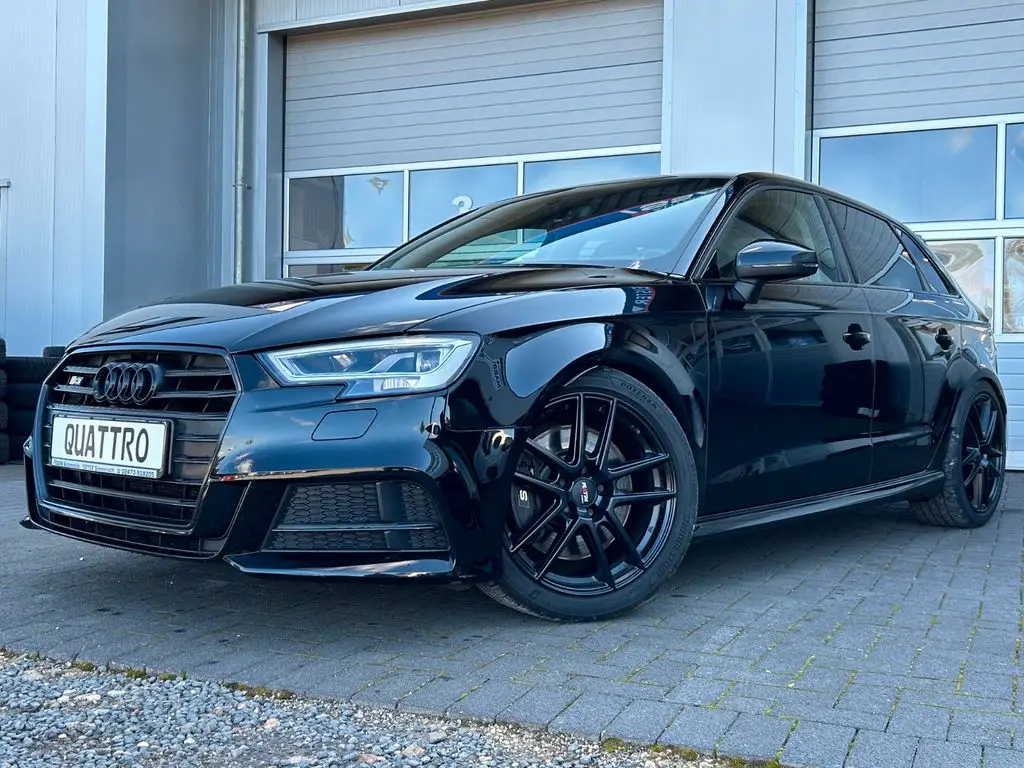 Photo 1 : Audi S3 2018 Petrol