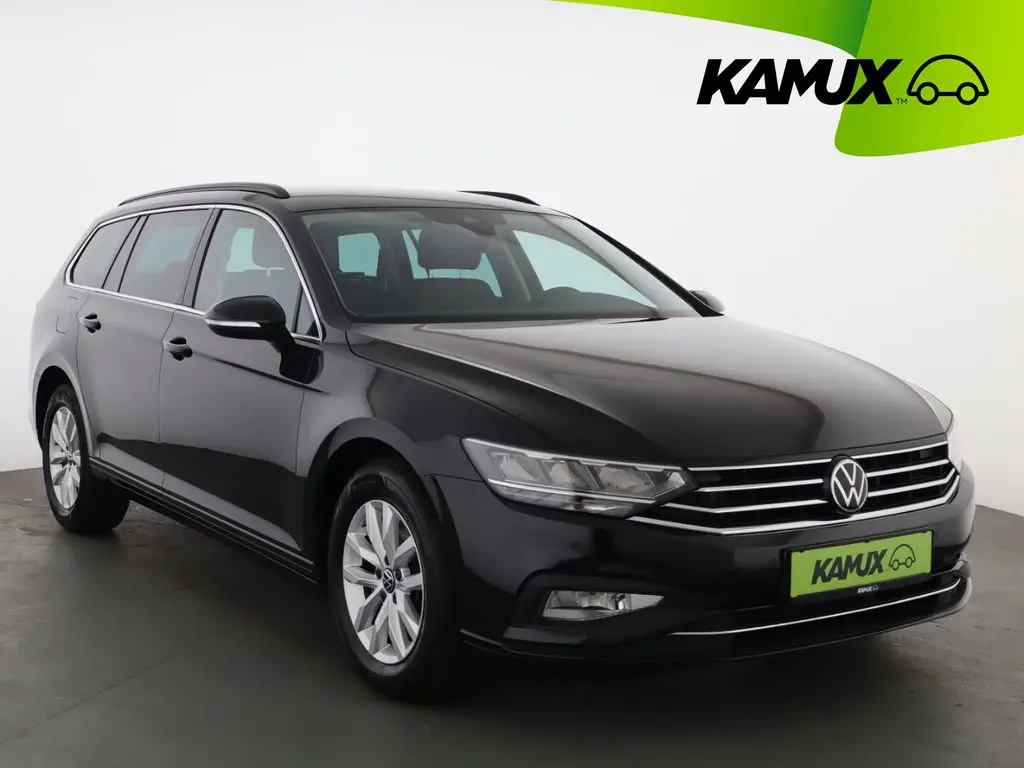 Photo 1 : Volkswagen Passat 2023 Essence