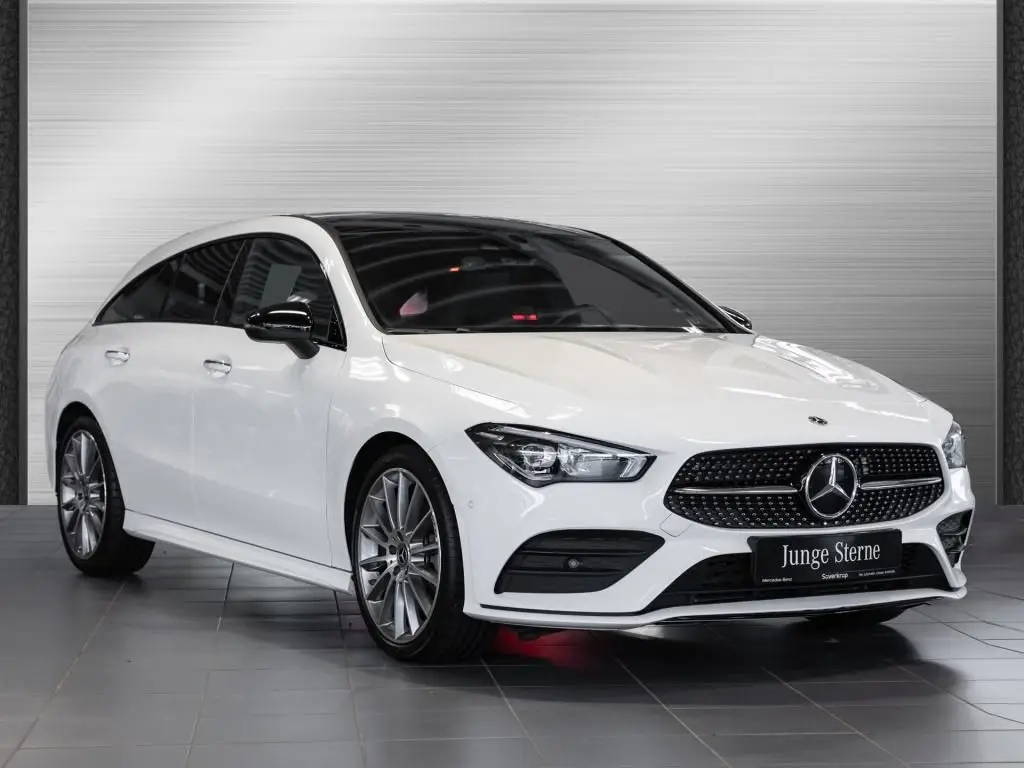 Photo 1 : Mercedes-benz Classe Cla 2023 Petrol