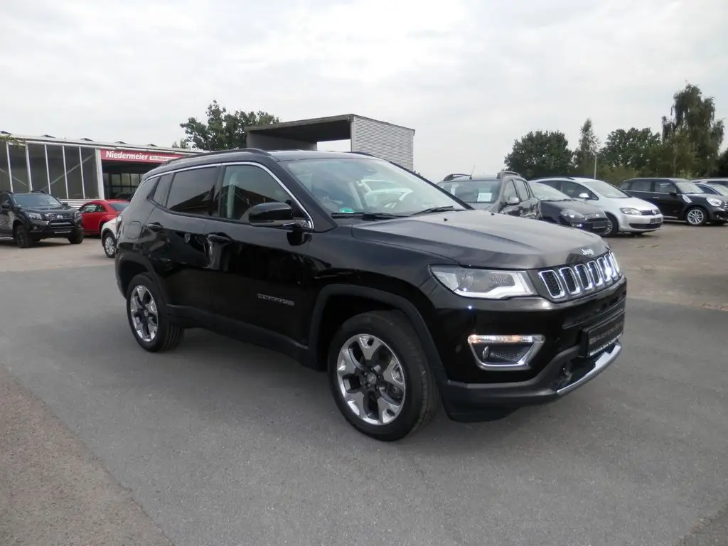 Photo 1 : Jeep Compass 2018 Petrol