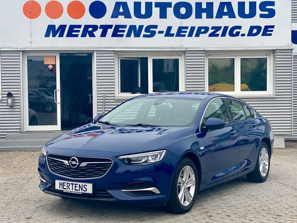 Photo 1 : Opel Insignia 2018 Petrol