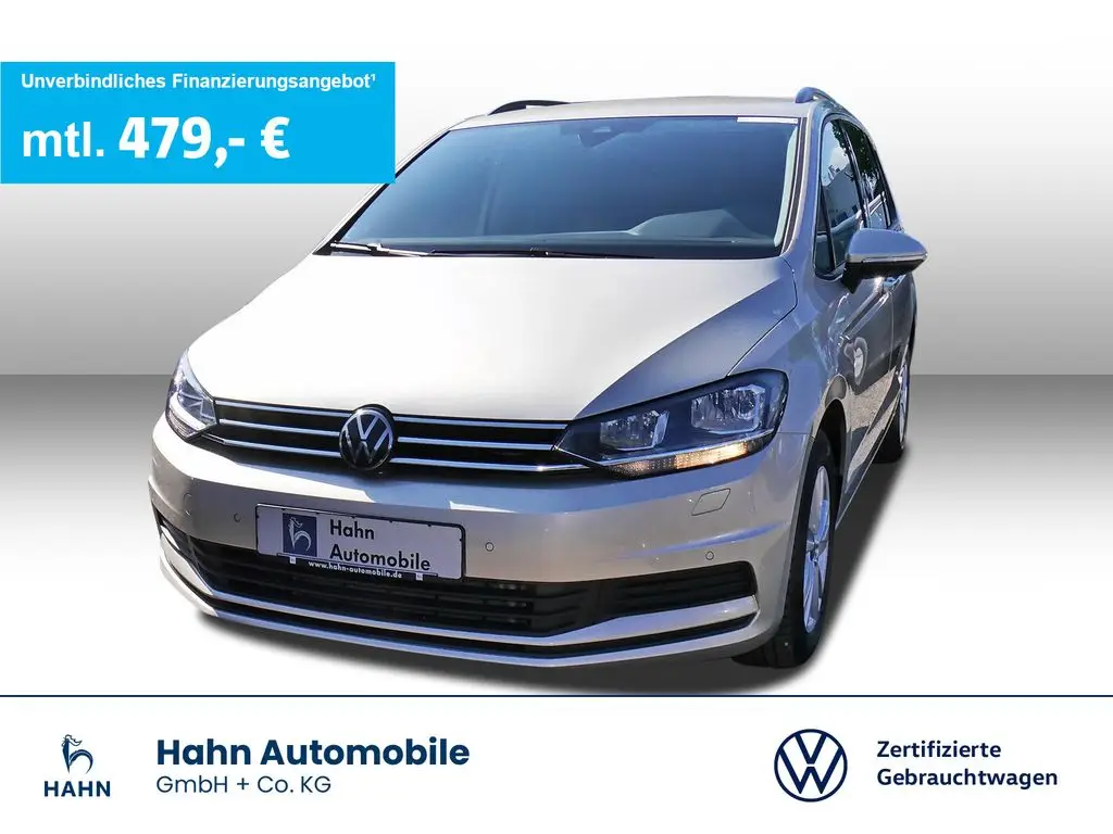 Photo 1 : Volkswagen Touran 2023 Essence