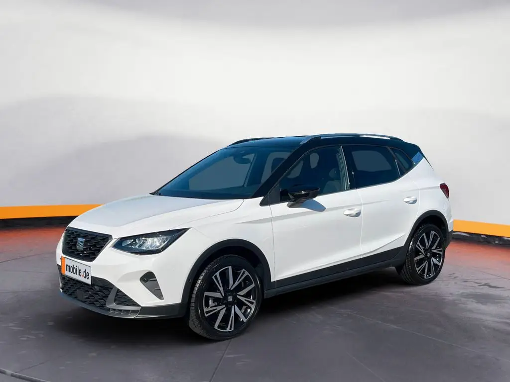 Photo 1 : Seat Arona 2023 Petrol