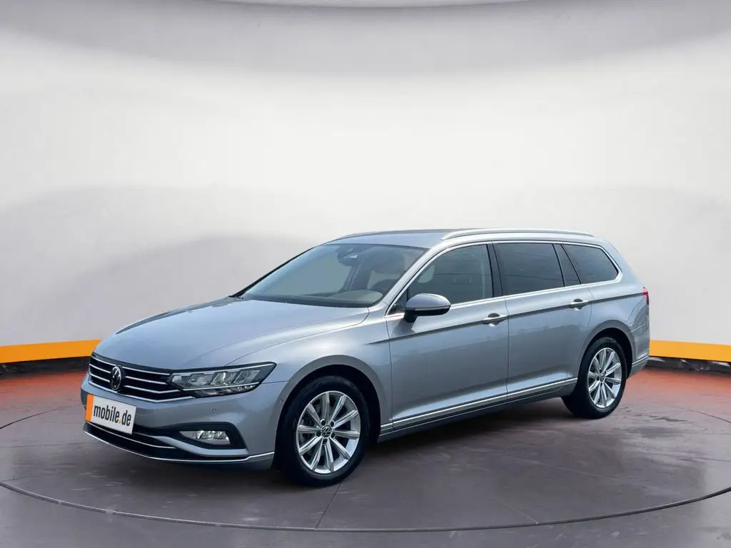 Photo 1 : Volkswagen Passat 2023 Diesel