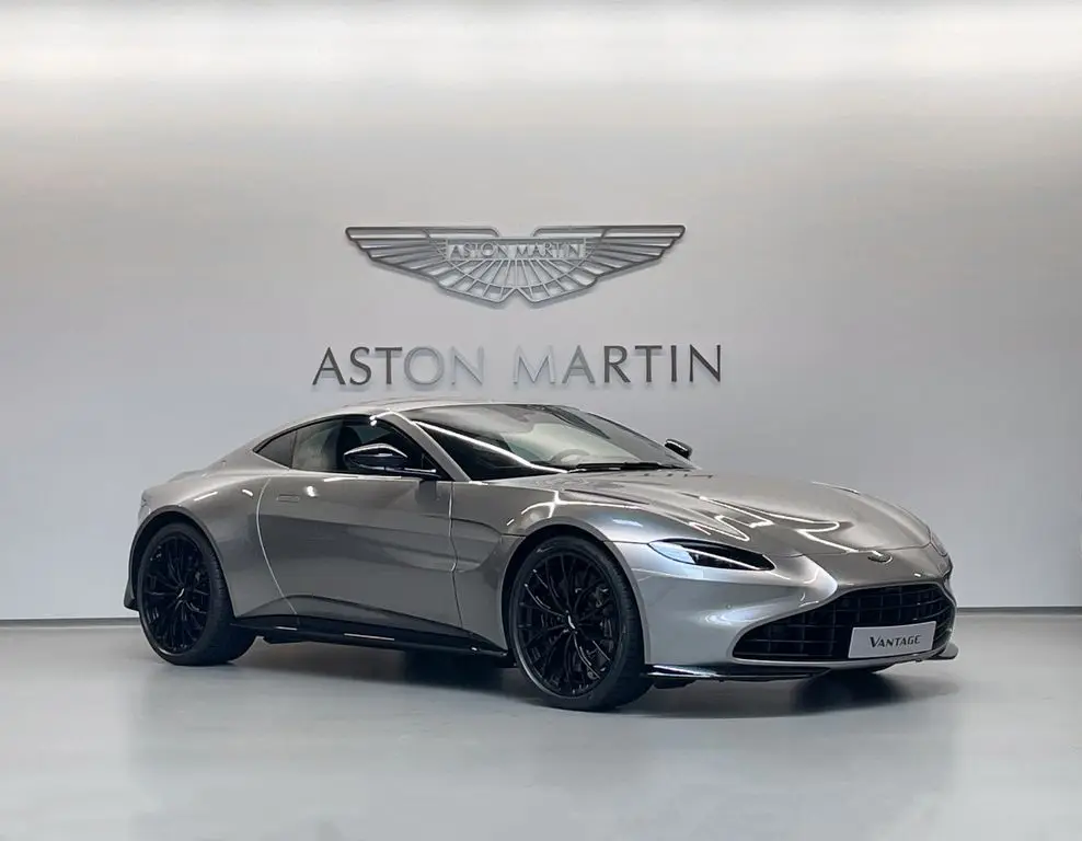 Photo 1 : Aston Martin V8 2023 Petrol