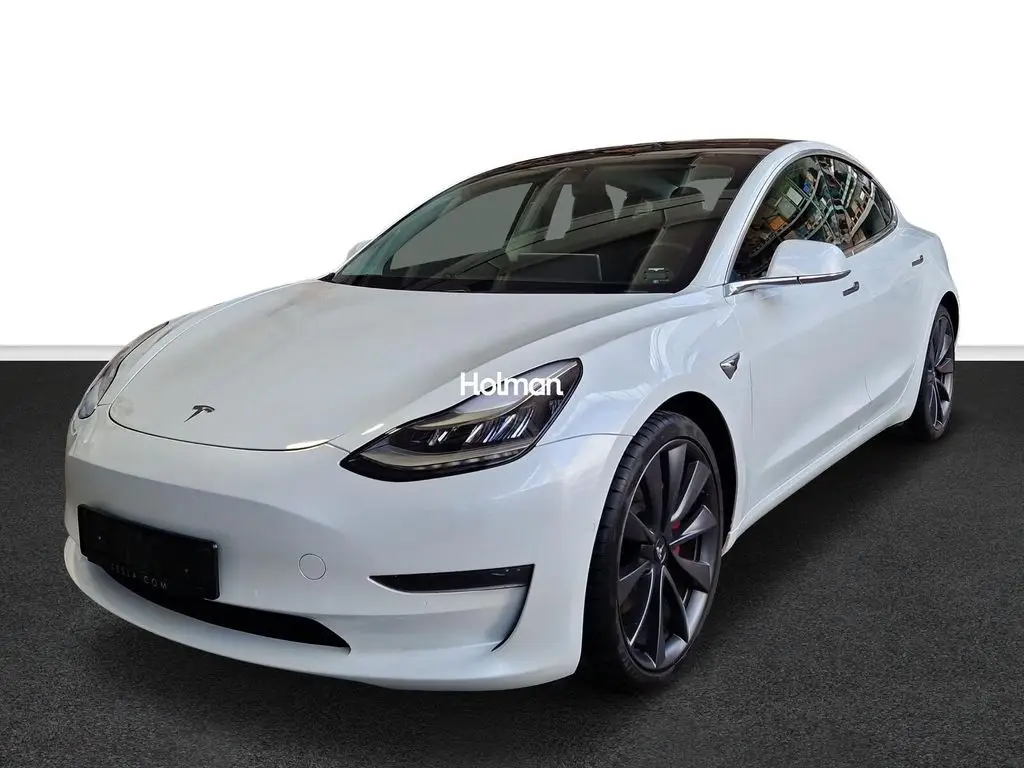 Photo 1 : Tesla Model 3 2020 Non renseigné