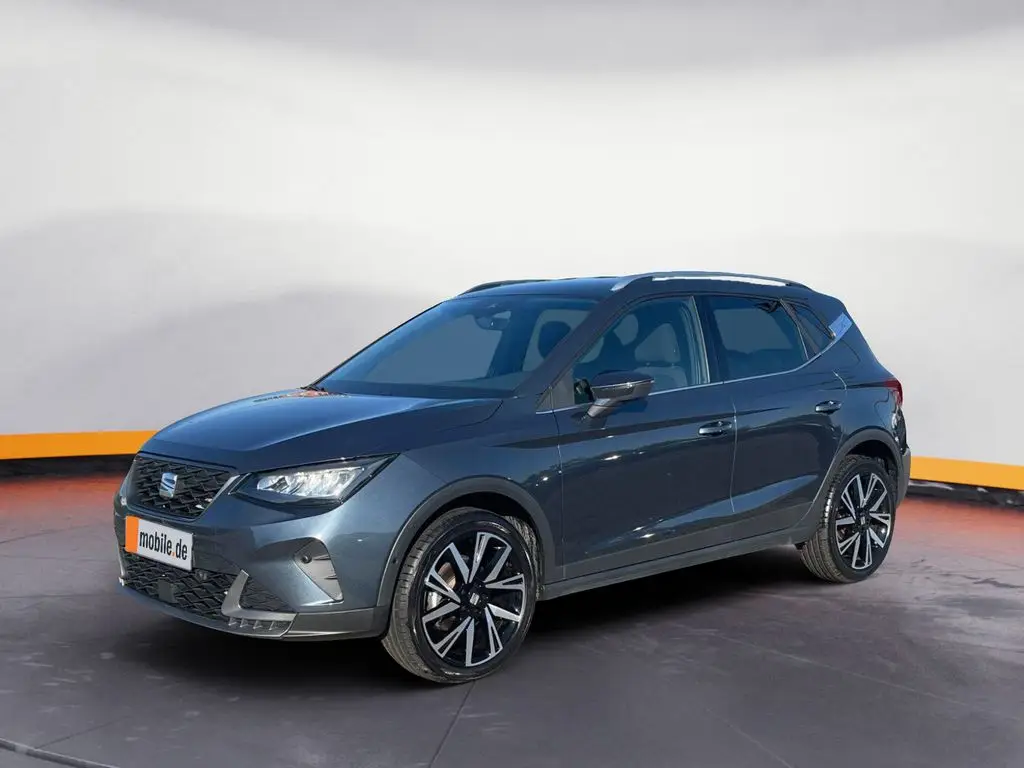 Photo 1 : Seat Arona 2023 Petrol