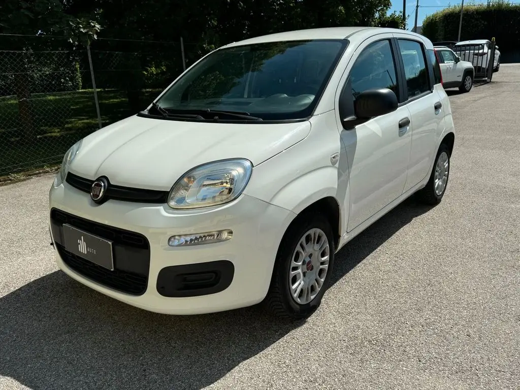 Photo 1 : Fiat Panda 2019 Essence