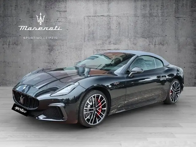 Photo 1 : Maserati Grancabrio 2024 Petrol