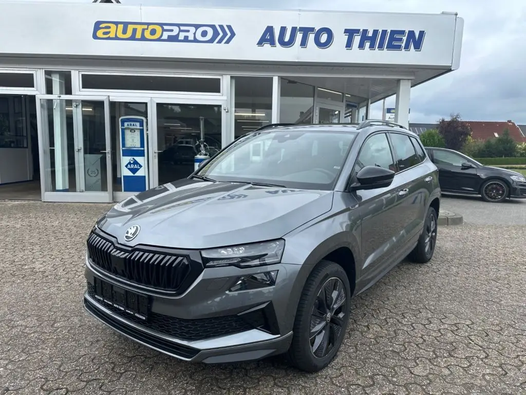 Photo 1 : Skoda Karoq 2024 Essence