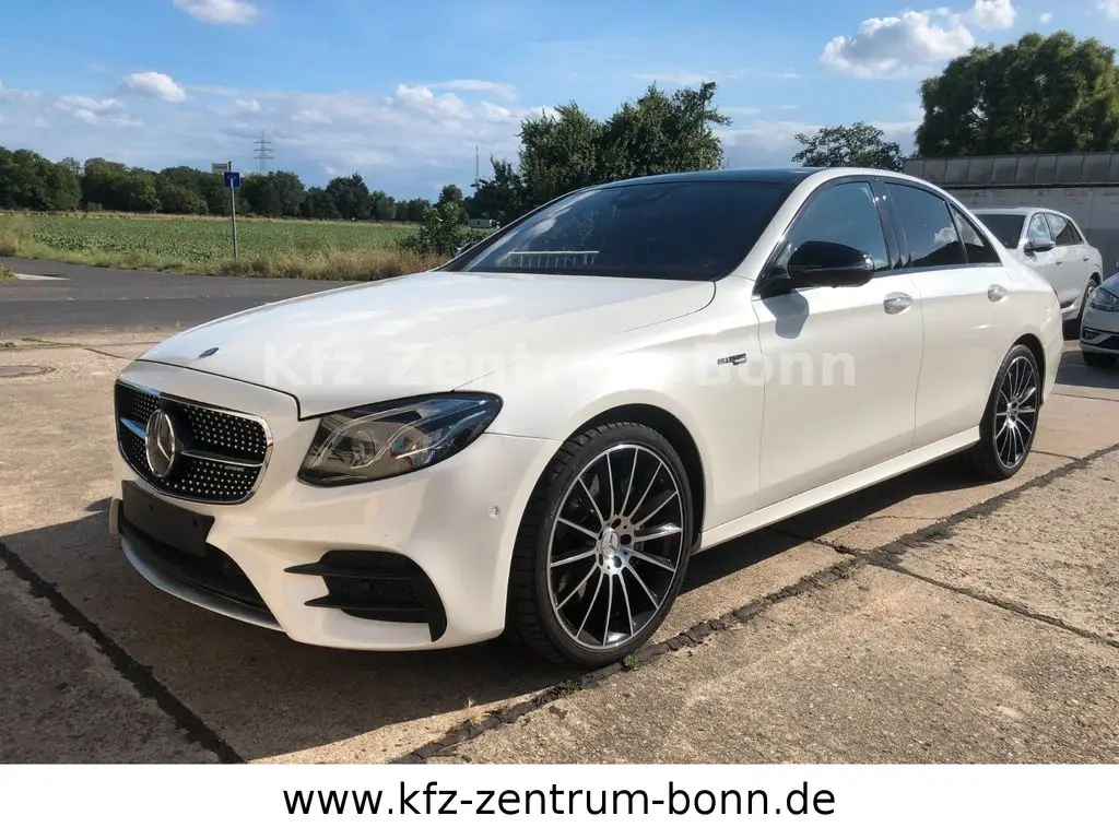 Photo 1 : Mercedes-benz Classe E 2018 Petrol