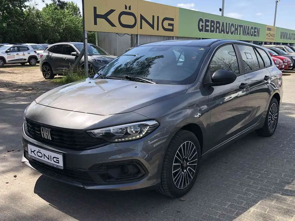 Photo 1 : Fiat Tipo 2023 Petrol