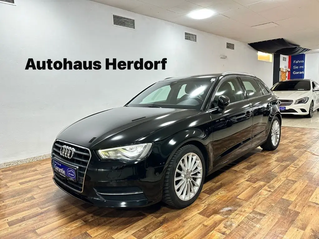 Photo 1 : Audi A3 2016 Petrol