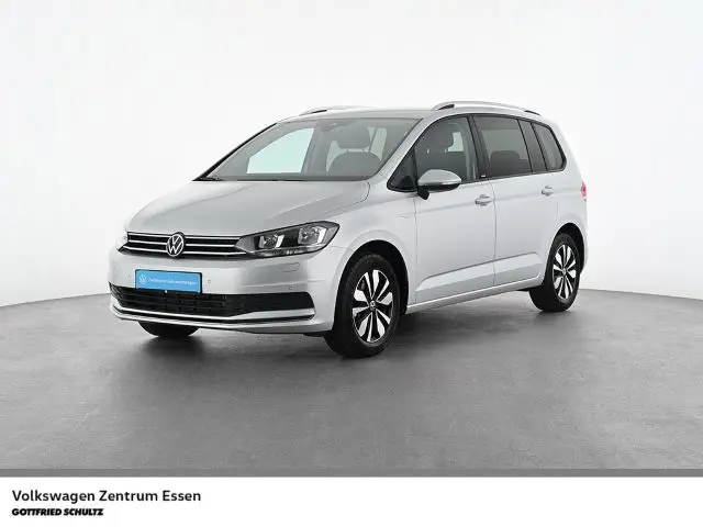 Photo 1 : Volkswagen Touran 2023 Essence