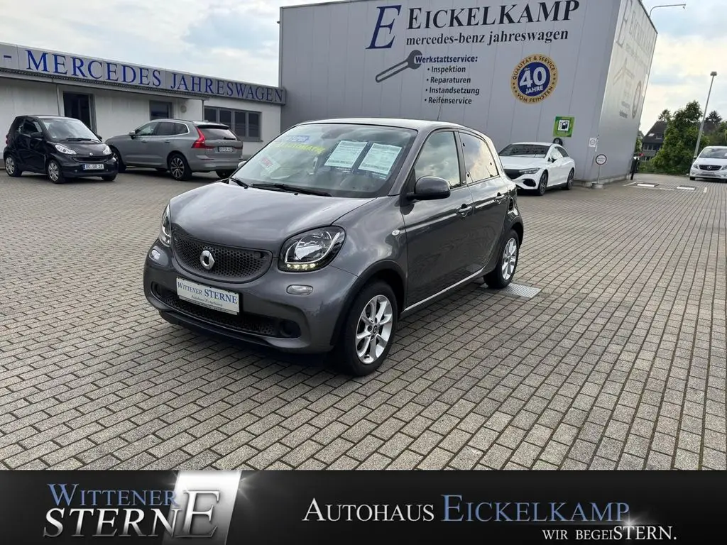 Photo 1 : Smart Forfour 2019 Petrol