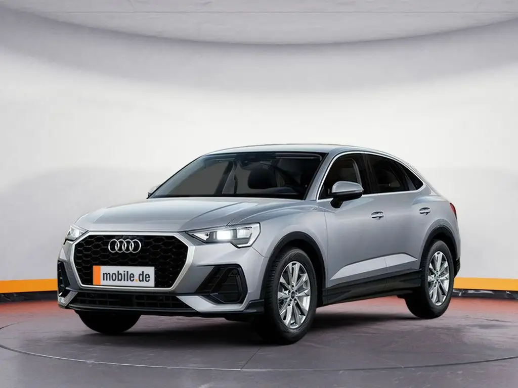 Photo 1 : Audi Q3 2023 Petrol