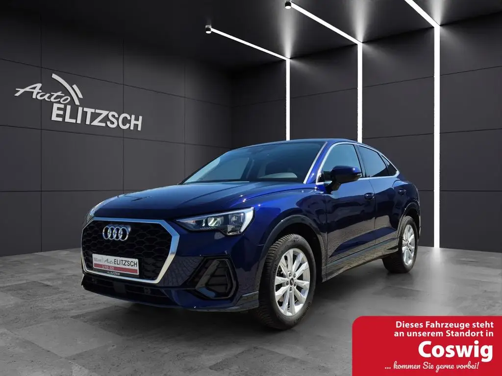 Photo 1 : Audi Q3 2022 Petrol