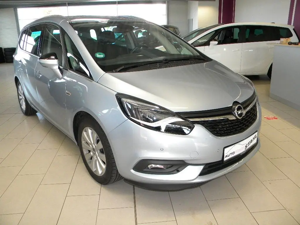 Photo 1 : Opel Zafira 2017 Essence