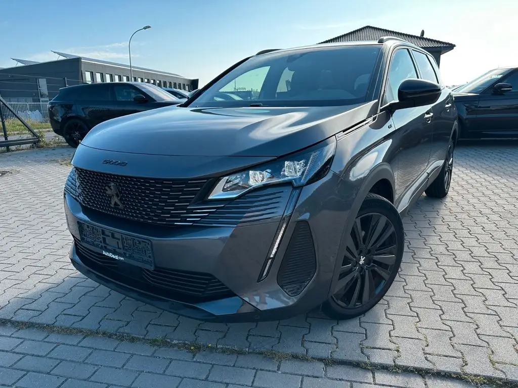 Photo 1 : Peugeot 5008 2022 Essence