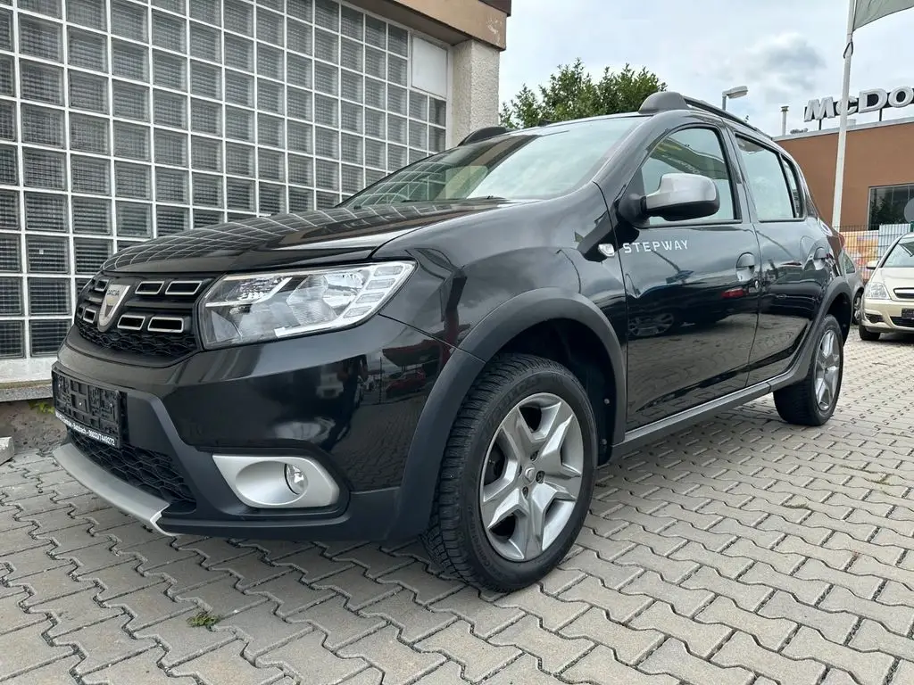 Photo 1 : Dacia Sandero 2018 Petrol