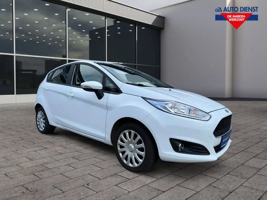 Photo 1 : Ford Fiesta 2016 Petrol