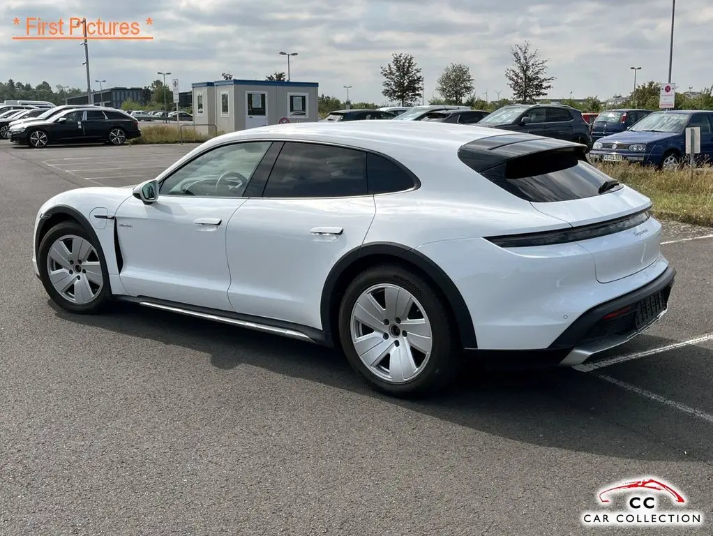 Photo 1 : Porsche Taycan 2021 Non renseigné