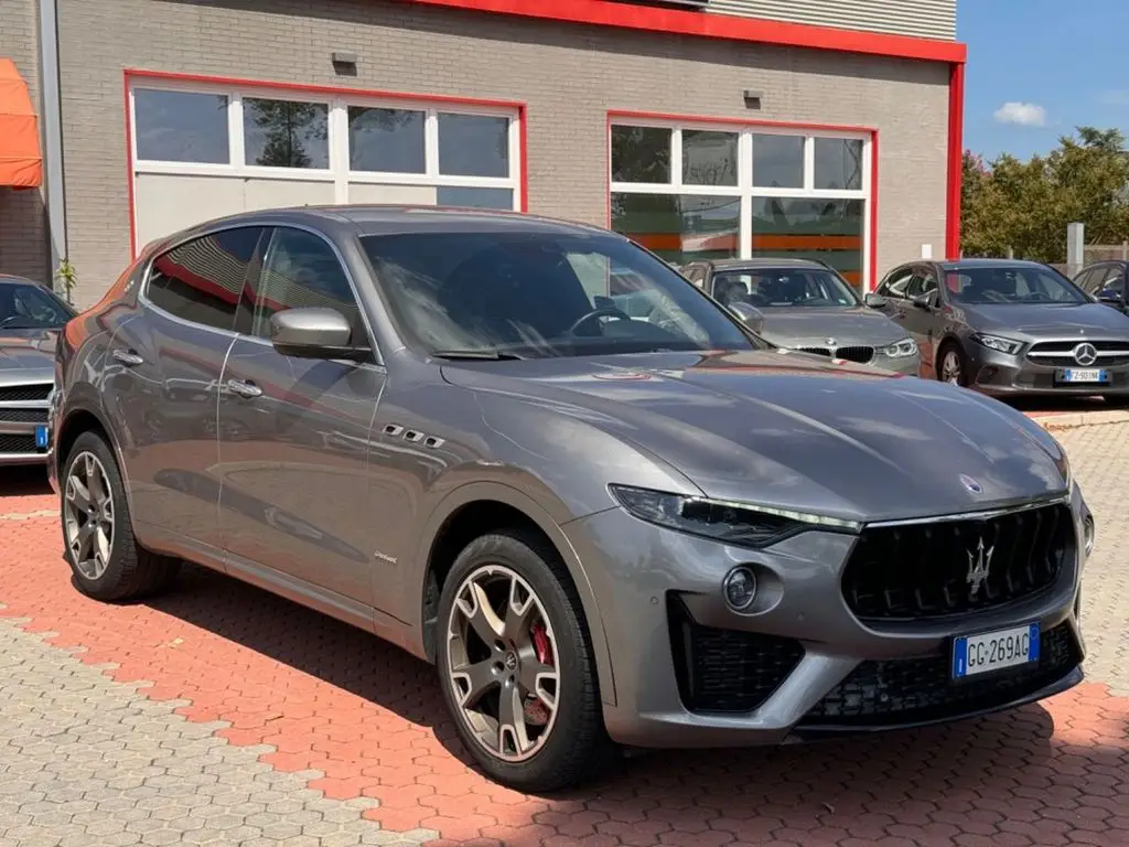 Photo 1 : Maserati Levante 2021 Petrol