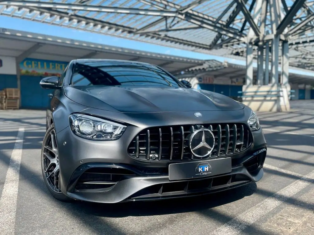 Photo 1 : Mercedes-benz Classe E 2023 Essence