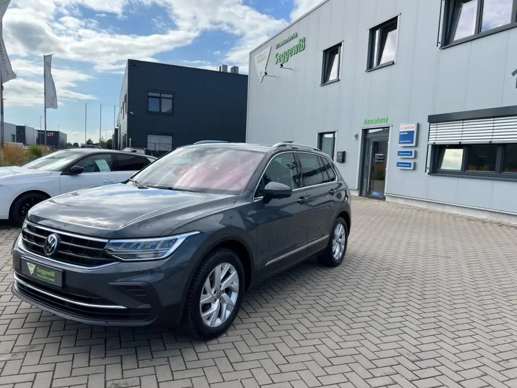 Photo 1 : Volkswagen Tiguan 2023 Petrol