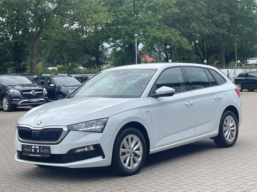 Photo 1 : Skoda Scala 2023 Petrol