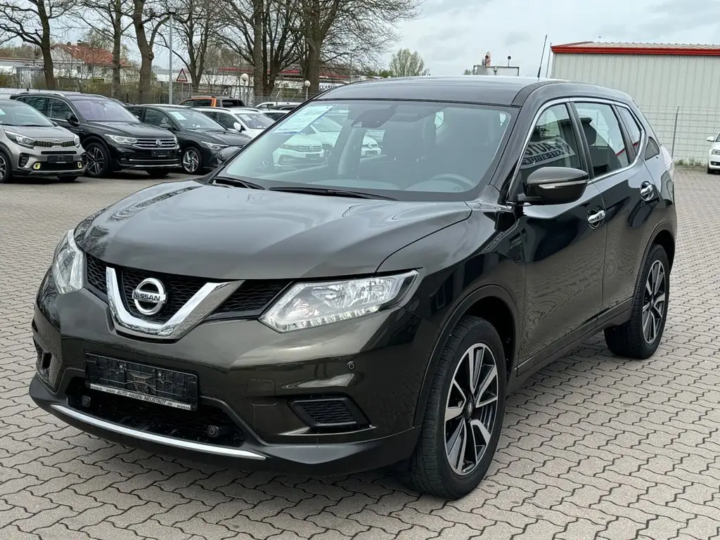 Photo 1 : Nissan X-trail 2017 Petrol