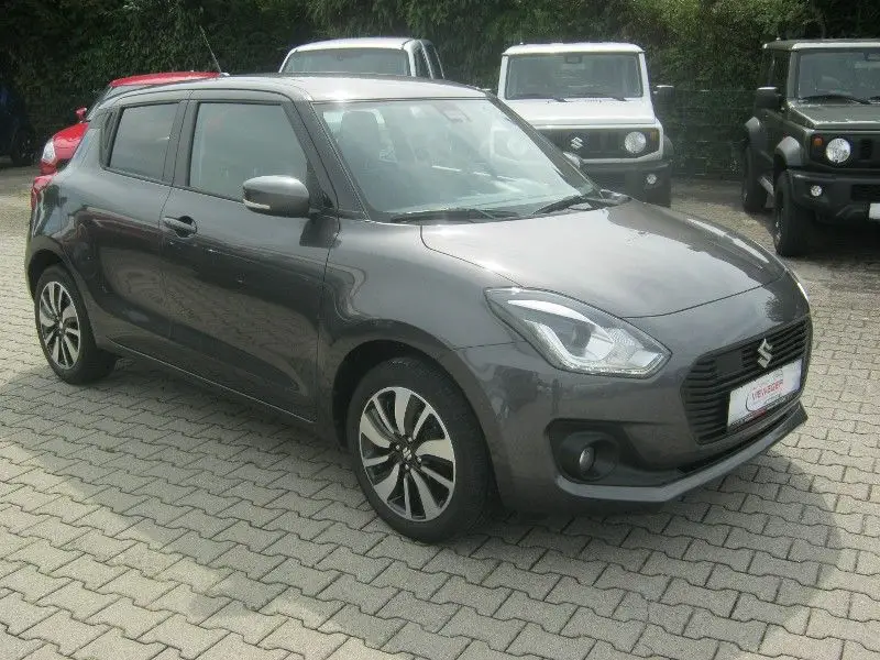 Photo 1 : Suzuki Swift 2017 Petrol