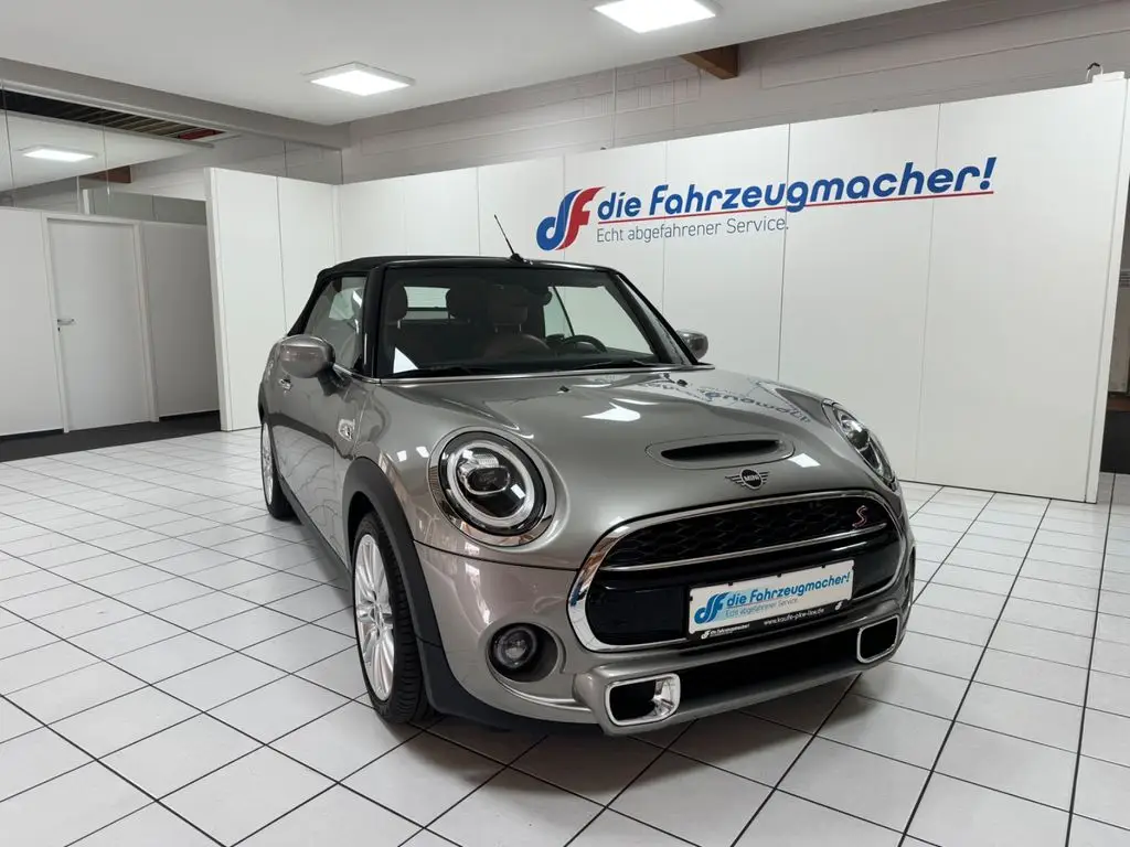 Photo 1 : Mini Cooper 2019 Petrol